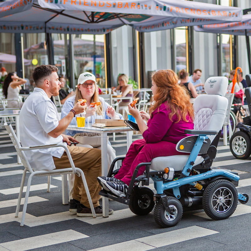 MET CRUISER 21 Кресло-коляска с электроприводом и сиденьем автомобильного типа MET